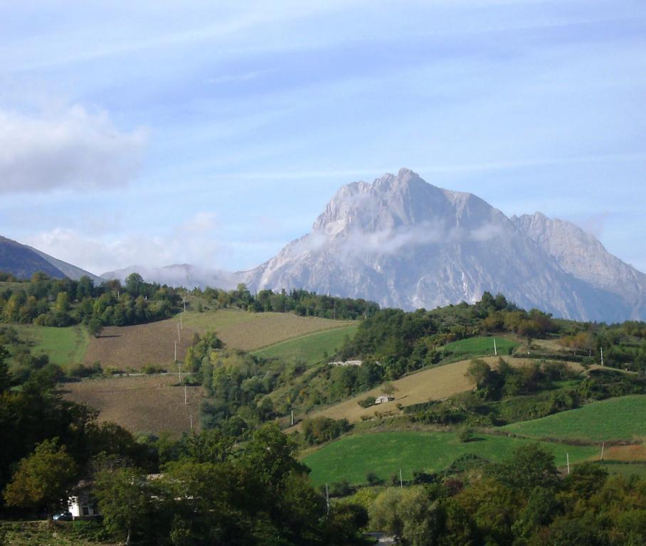 Agriturismo Lu Formaggio Hotell Castelli Eksteriør bilde